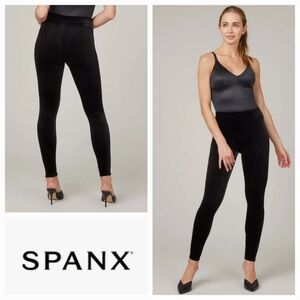 SPANX Velvet Leggings Black Size XS NWT Style No. 2070